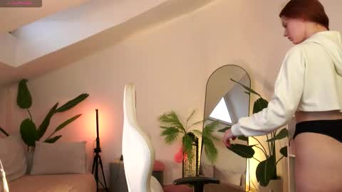 Snapshot of doll_lesli chatting on 8, 2, 2026 Your doll Lesli online show from 8, 2, 2026