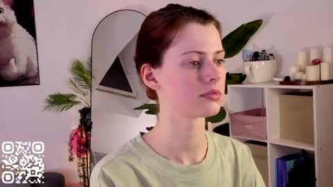 Your doll Lesli online show from 18, 4, 2026