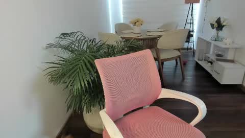 Snapshot of doll_oriana chatting on 25, 6, 2026 doll_oriana online show from 25, 6, 2026