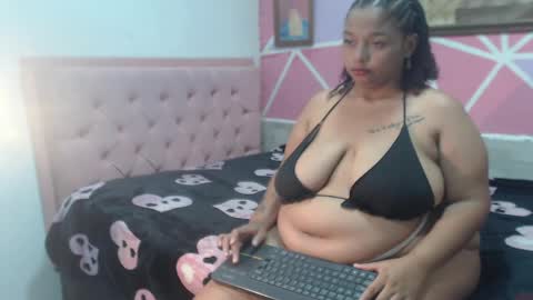 Snapshot of doll_rihana chatting on 4, 6, 2026 doll rihana online show from 4, 6, 2026