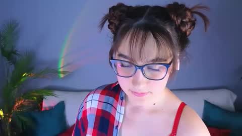 Snapshot of doll_tessa chatting on 17, 10, 2025 Tessa online show from 17, 10, 2025