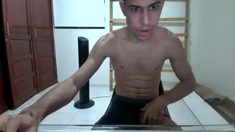 Snapshot of dollarhot30 chatting on 24, 12, 2024 DollarHot30 online show from 24, 12, 2024