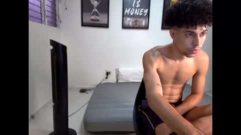 DollarHot30 online show from 20, 10, 2025