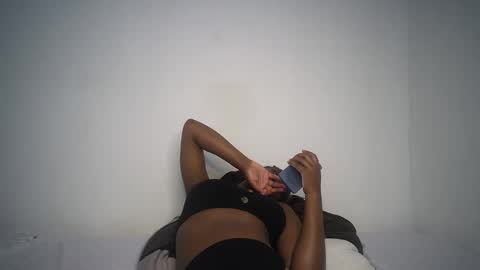 Snapshot of dollberry chatting on 11, 1, 2025 dollberry online show from 11, 1, 2025