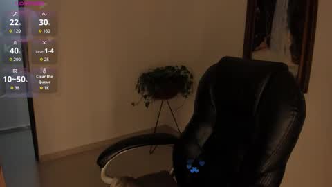 Snapshot of dollmoon_ chatting on 26, 11, 2025 You can call me Pretty online show from 26, 11, 2025