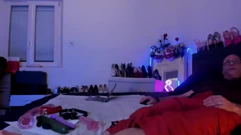 dolly2425 online show from 4, 4, 2026