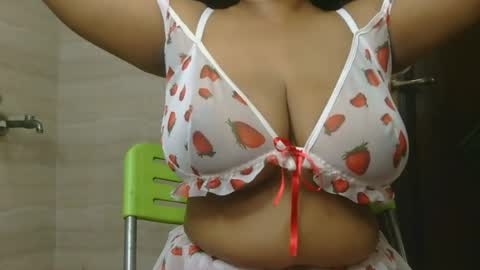 dolly_2 online show from 28, 6, 2026