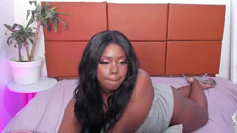 Snapshot of dolly_paige chatting on 7, 3, 2025 emily -- online show from 7, 3, 2025