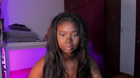 Snapshot of dolly_paige chatting on 26, 9, 2025 emily -- online show from 26, 9, 2025