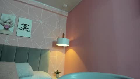 Call me Zoe  online show from 5, 11, 2025