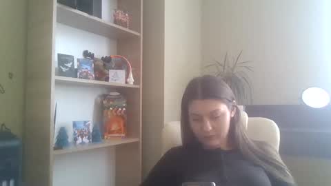 Snapshot of dollyroma chatting on 15, 12, 2025 DollyRoma online show from 15, 12, 2025