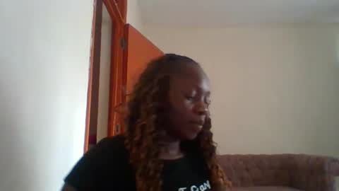 dollyvee online show from 4, 5, 2026