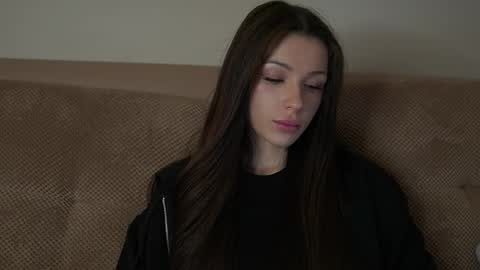 Dolly online show from 9, 3, 2026