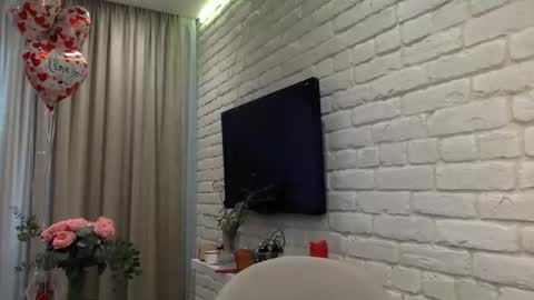 DOM MUMMY online show from 16, 2, 2025