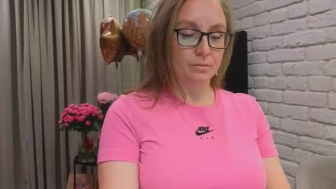 DOM MUMMY online show from 29, 3, 2026