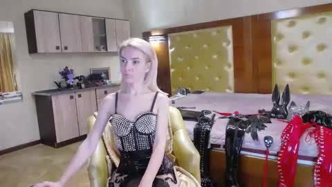 Snapshot of domcaprisse chatting on 21, 4, 2026 domcaprisse online show from 21, 4, 2026