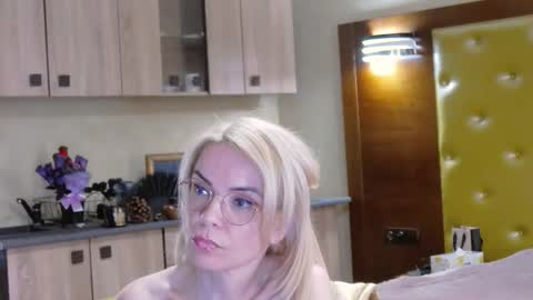 Snapshot of domcaprisse chatting on 23, 4, 2026 domcaprisse online show from 23, 4, 2026
