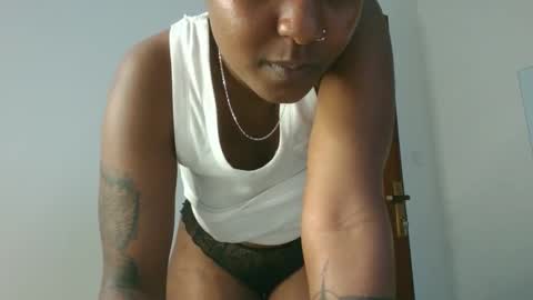 Snapshot of domecesy chatting on 19, 10, 2025 Amarie noels online show from 19, 10, 2025