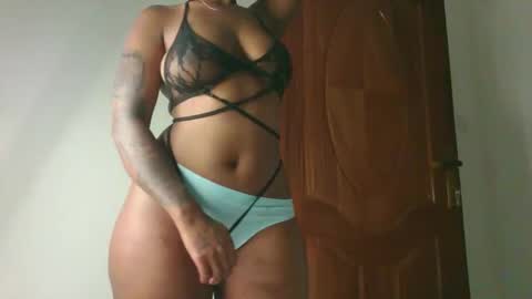 Snapshot of domecesy chatting on 8, 11, 2025 Amarie noels online show from 8, 11, 2025