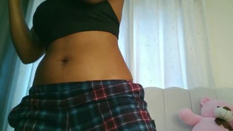 Snapshot of domecesy chatting on 21, 12, 2025 Amarie noels online show from 21, 12, 2025