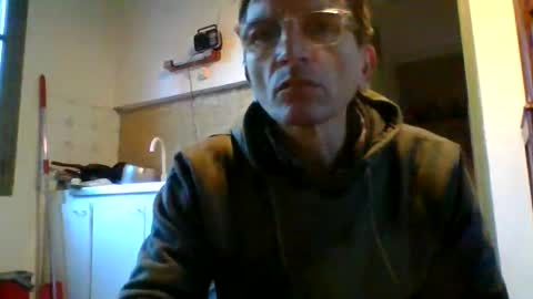 domi94300 online show from 30, 11, 2025