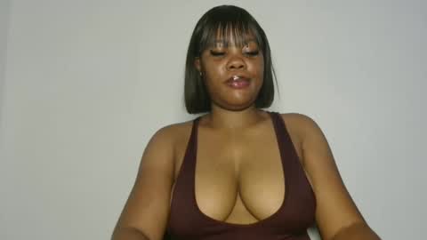 Snapshot of domina_veloura27 chatting on 24, 5, 2026 laura online show from 24, 5, 2026