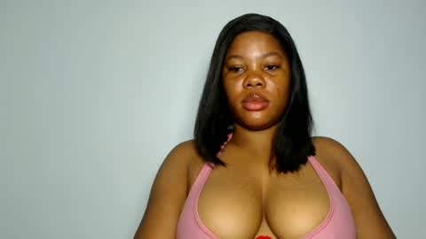 Snapshot of domina_veloura27 chatting on 14, 6, 2026 laura online show from 14, 6, 2026
