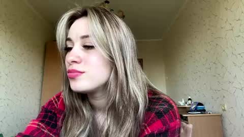 Snapshot of domingadandridge chatting on 26, 4, 2026 Mia online show from 26, 4, 2026