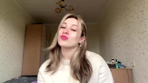 Snapshot of domingadandridge chatting on 30, 4, 2026 Mia online show from 30, 4, 2026