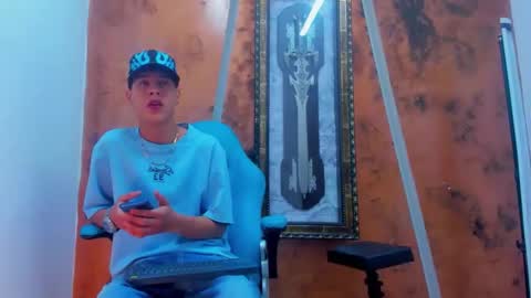 dominic_bigcock19_ online show from 22, 12, 2025