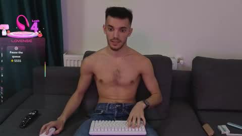 Snapshot of dominicvalente chatting on 16, 12, 2025 dominicvalente online show from 16, 12, 2025