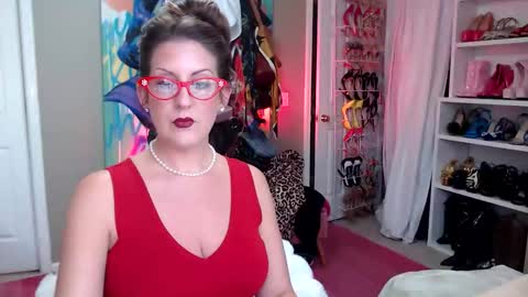 Snapshot of dommetomorrow chatting on 16, 12, 2025 DommeTomorrow online show from 16, 12, 2025