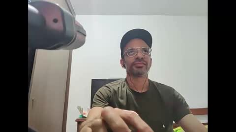 Snapshot of don__chi chatting on 11, 1, 2025 don__chi online show from 11, 1, 2025