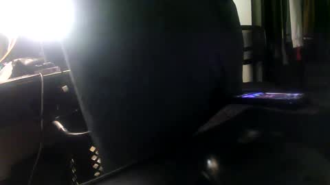 Snapshot of donaldk21 chatting on 19, 12, 2025 HBYAM online show from 19, 12, 2025
