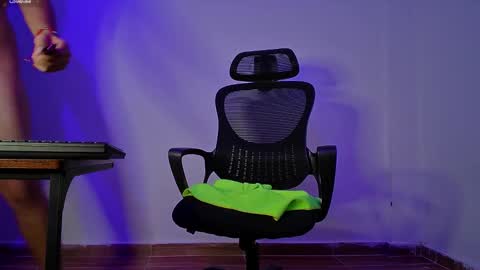 Donat Independent Model online show from 7, 2, 2025