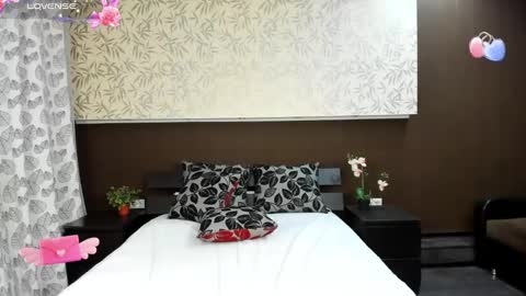 Donna On GMT2 Mon-Fri 3-9 AM online show from 3, 12, 2024