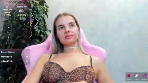 Donna On GMT2 Mon-Fri 3-9 AM online show from 6, 3, 2025