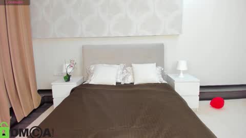 Donna On GMT2 Mon-Fri 3-9 AM online show from 23, 2, 2026