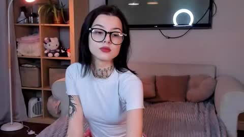 Snapshot of donnahicks chatting on 29, 10, 2025 Donna online show from 29, 10, 2025