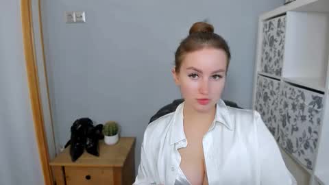 DonnaSensual online show from 17, 10, 2025