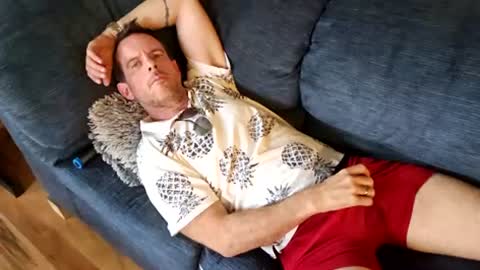 dontbeshy1982 online show from 2, 7, 2026