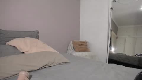 Iara online show from 24, 2, 2025