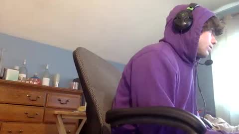 Snapshot of donutking42069 chatting on 5, 4, 2026 donutking42069 online show from 5, 4, 2026