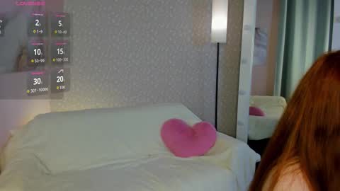 Snapshot of dora_exomi chatting on 18, 11, 2025 Dora EXOMI online show from 18, 11, 2025