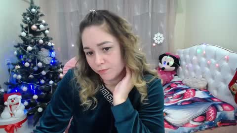 Snapshot of dorasuun chatting on 13, 12, 2024 dorasuun online show from 13, 12, 2024