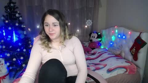 Snapshot of dorasuun chatting on 22, 12, 2024 dorasuun online show from 22, 12, 2024