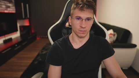 Dorian Reyes online show from 3, 12, 2025