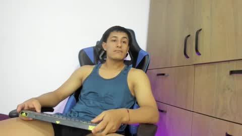 dorman_boy online show from 19, 12, 2025