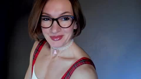 Snapshot of dorothy_meyer chatting on 6, 3, 2025 Dorothy Next stream on Monday at 3am-9am online show from 6, 3, 2025