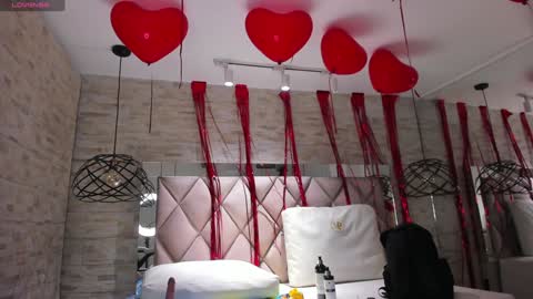  DOROTHY online show from 8, 2, 2025